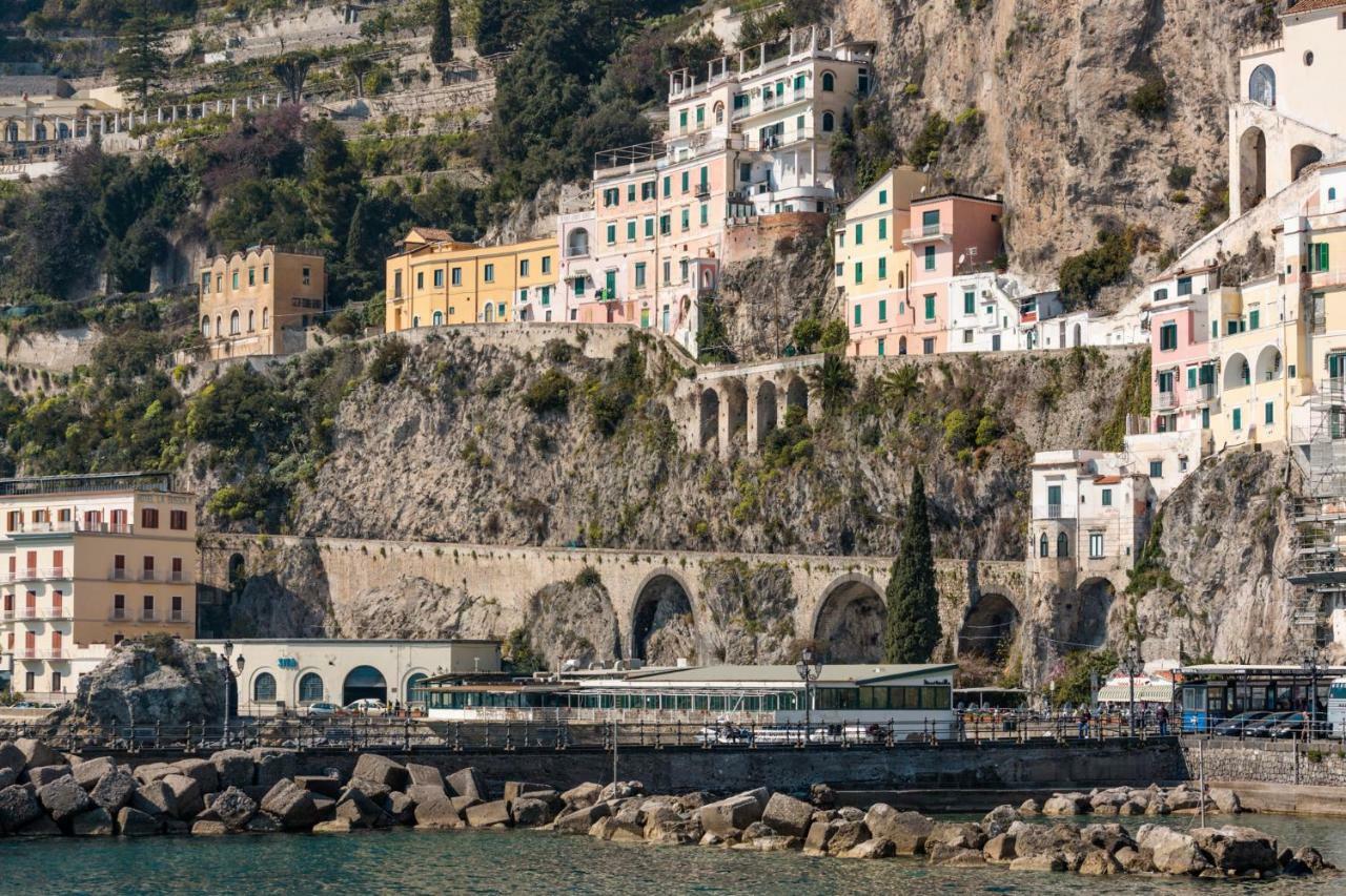 Dimore De Luca- Sea View Hotel Amalfi Exterior foto